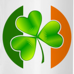 Ирландский клевер и флаг