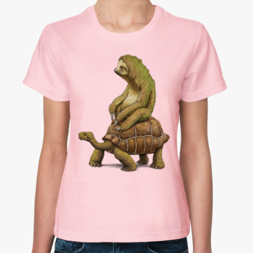 Женская футболка Ленивец на черепахе
