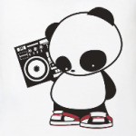 Панда с магнитофоном