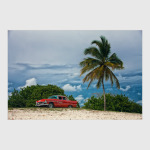 Plymouth Belvedere на пляже Варадеро, Куба.